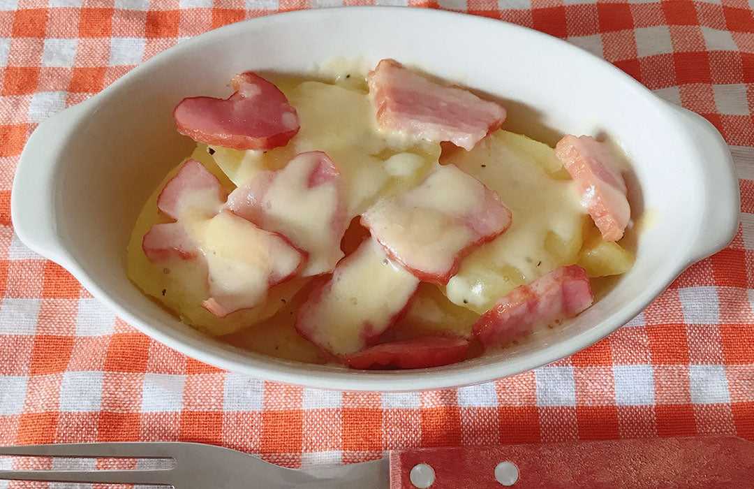 ポテトとベーコンのチーズ焼き