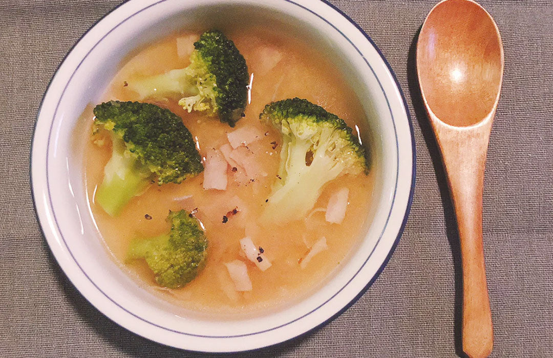 ブロッコリーのコンソメスープ